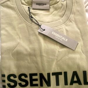 Essential t-shirt